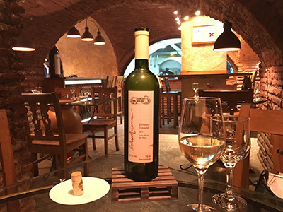 wine bar_2813_400.jpg